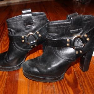 tory burch booties